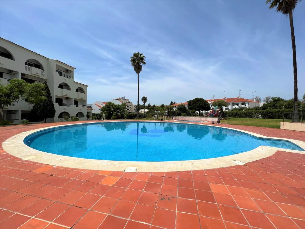 Twins 1 With Pool By Homing